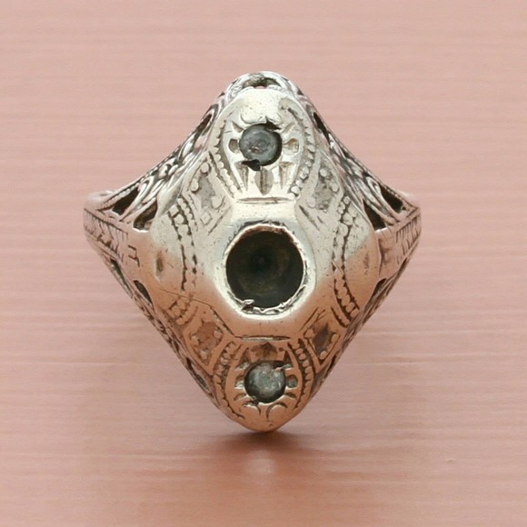 Sterling Jewelry - otsby barton sterling silver vintage floral scroll bezel (as-is) ring size 4.5